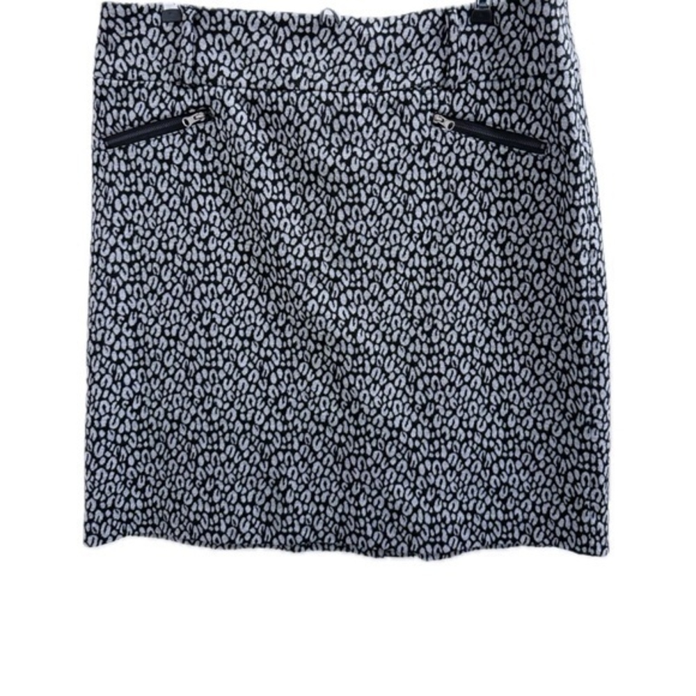 Darjoni Leopard Print Zip Pocket Pencil Skirt in Gray